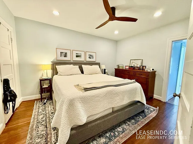 1414 Oak St NW — Photo 17