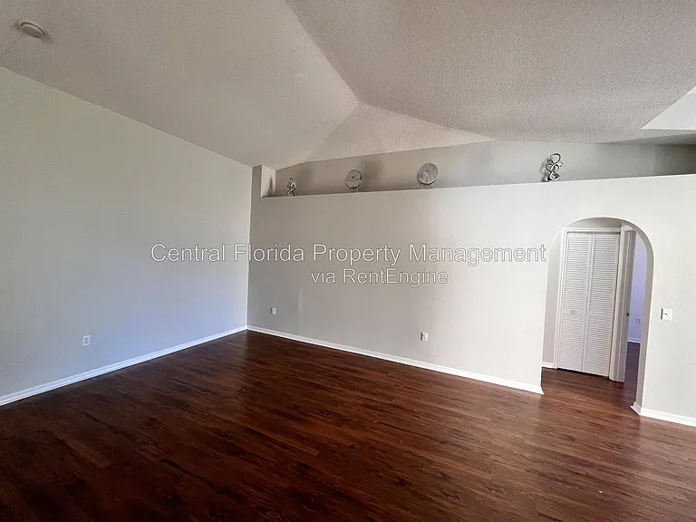 5647 Sycamore Canyon Dr — Photo 3