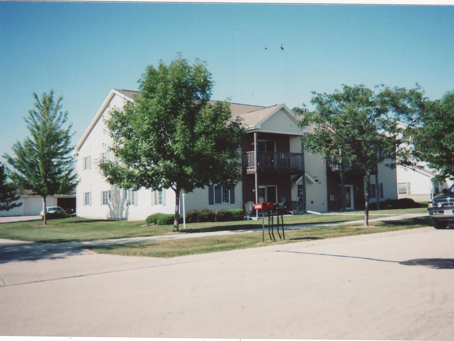 2 bed, 1150 sqft, $1,200 — Photo 1