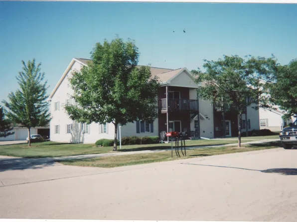 422 Pine Tree Dr #1, Fond Du Lac, WI 54935