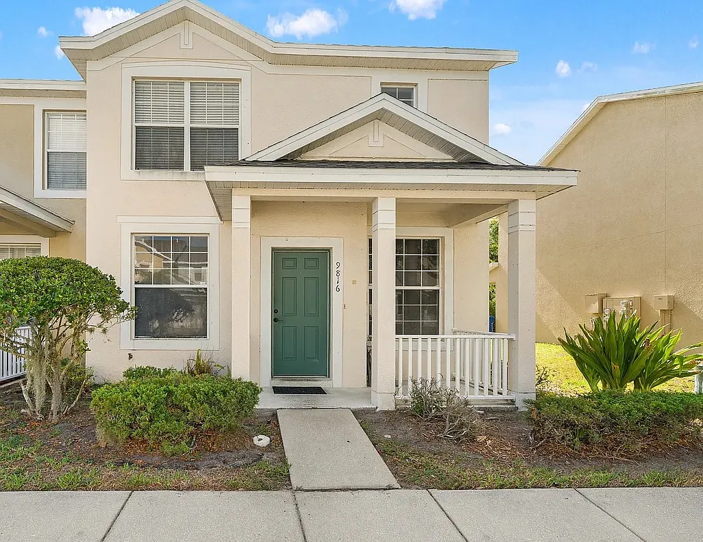 3 bed, 1708 sqft, $2,260 — Photo 1