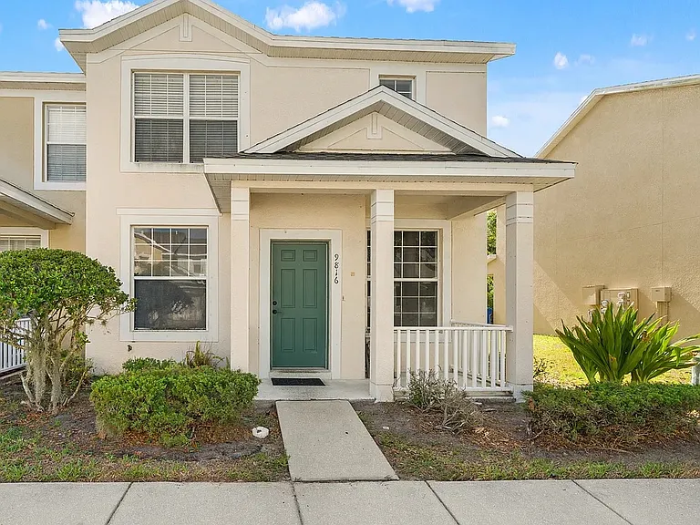 9816 Carlsdale Dr — Photo 1