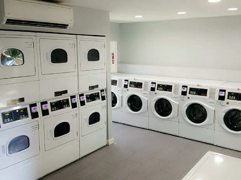 Verde Apartments — Photo 19