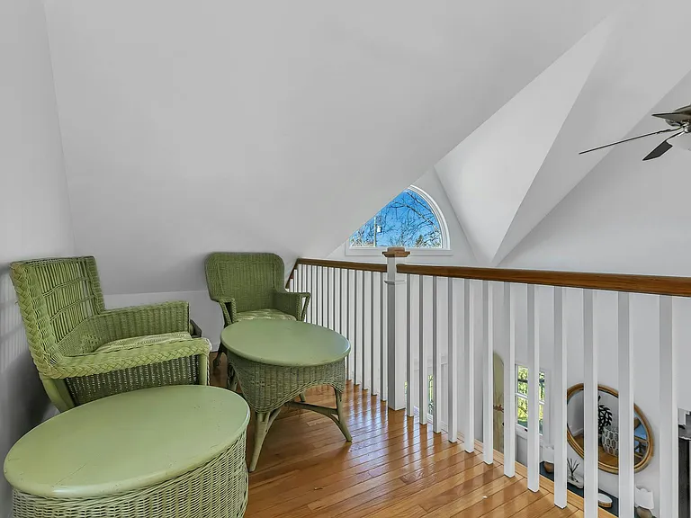 6 Nidzyn Ave — Photo 23