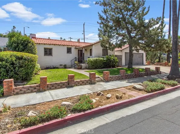 5680 Osburn Pl, Riverside, CA 92506