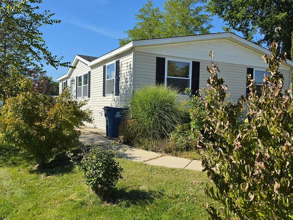 1st image of 56 Blueberry Ln