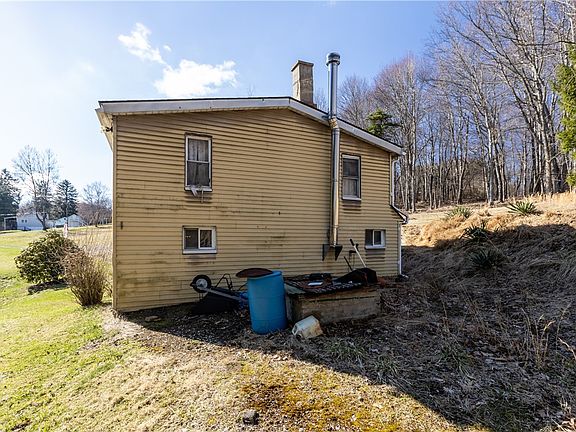2nd image of 407 Mowry Rd #411
