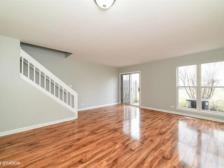 1326 Brunswick Ct — Photo 6