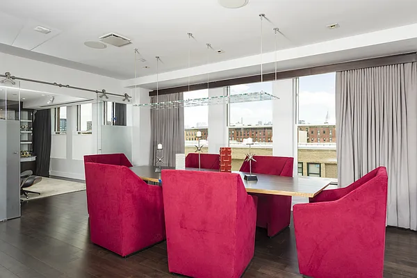 Sold by Nestseekers | media 4