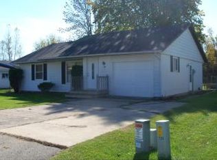 519 Cedar St, Lena, WI 54139