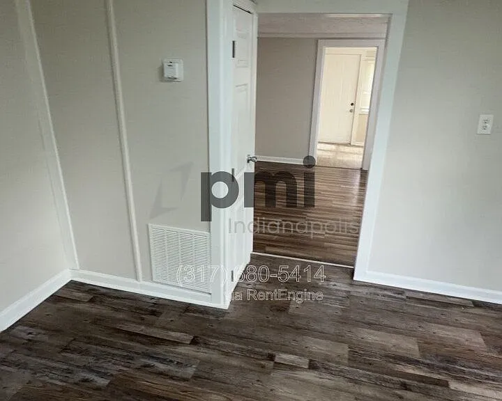1620 Norton Ave — Photo 2