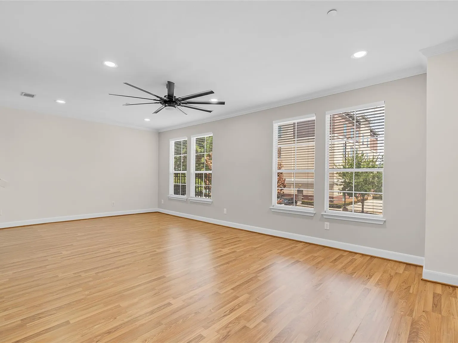 2 bed, 2.5 bath, 1357 sqft, $1,990 — Photo 4