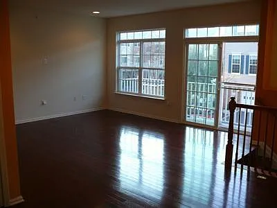 12 Swan Ct — Photo 4