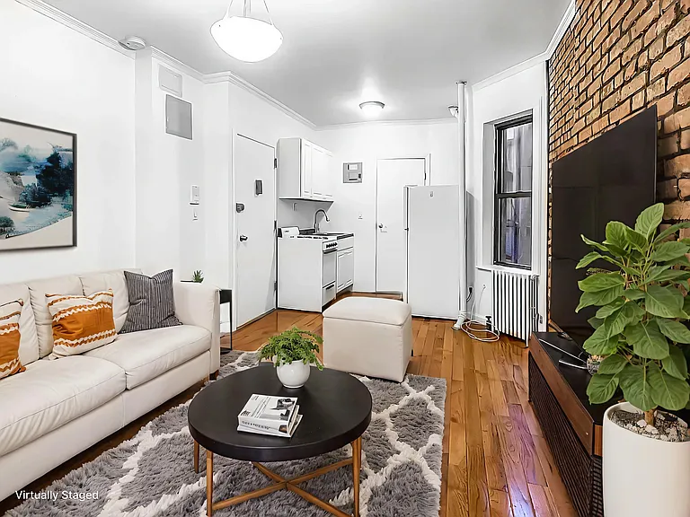 249 E 77th St #3RW — Photo 3