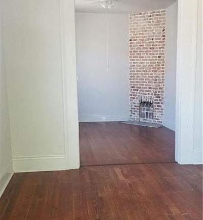 5th image of 1124 N Robertson St