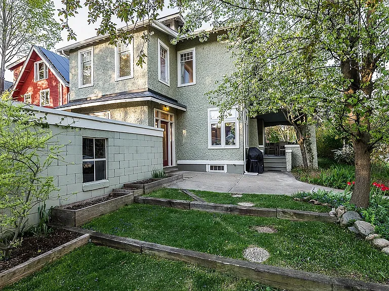 1236 Prospect St — Photo 9