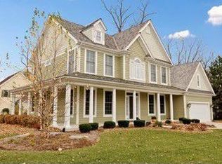 940 Winslow Cir, Glen Ellyn, IL 60137