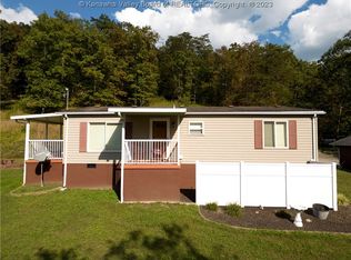 987 Upper Gore Addition Rd, Tornado, WV 25202