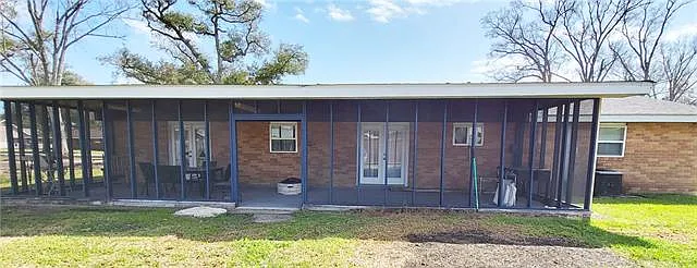 324 River Oaks Dr — Photo 16