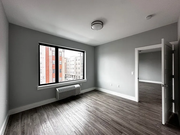 5802 Washington St #42E — Photo 9