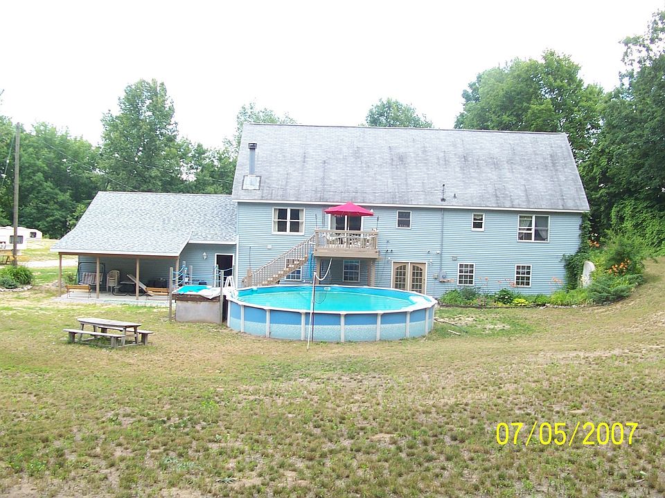 2nd image of 15488 Gates Rd
