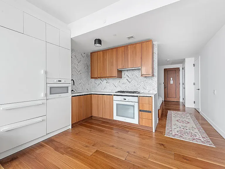 21 India St #30F — Photo 2