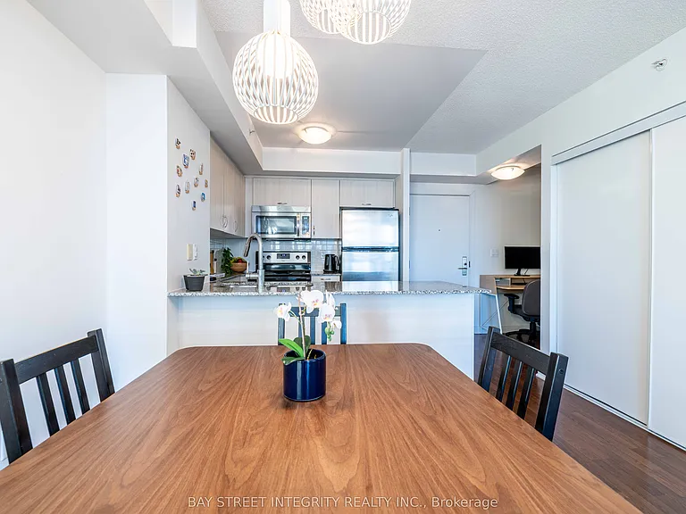 5740 Yonge St #1510 — Photo 5