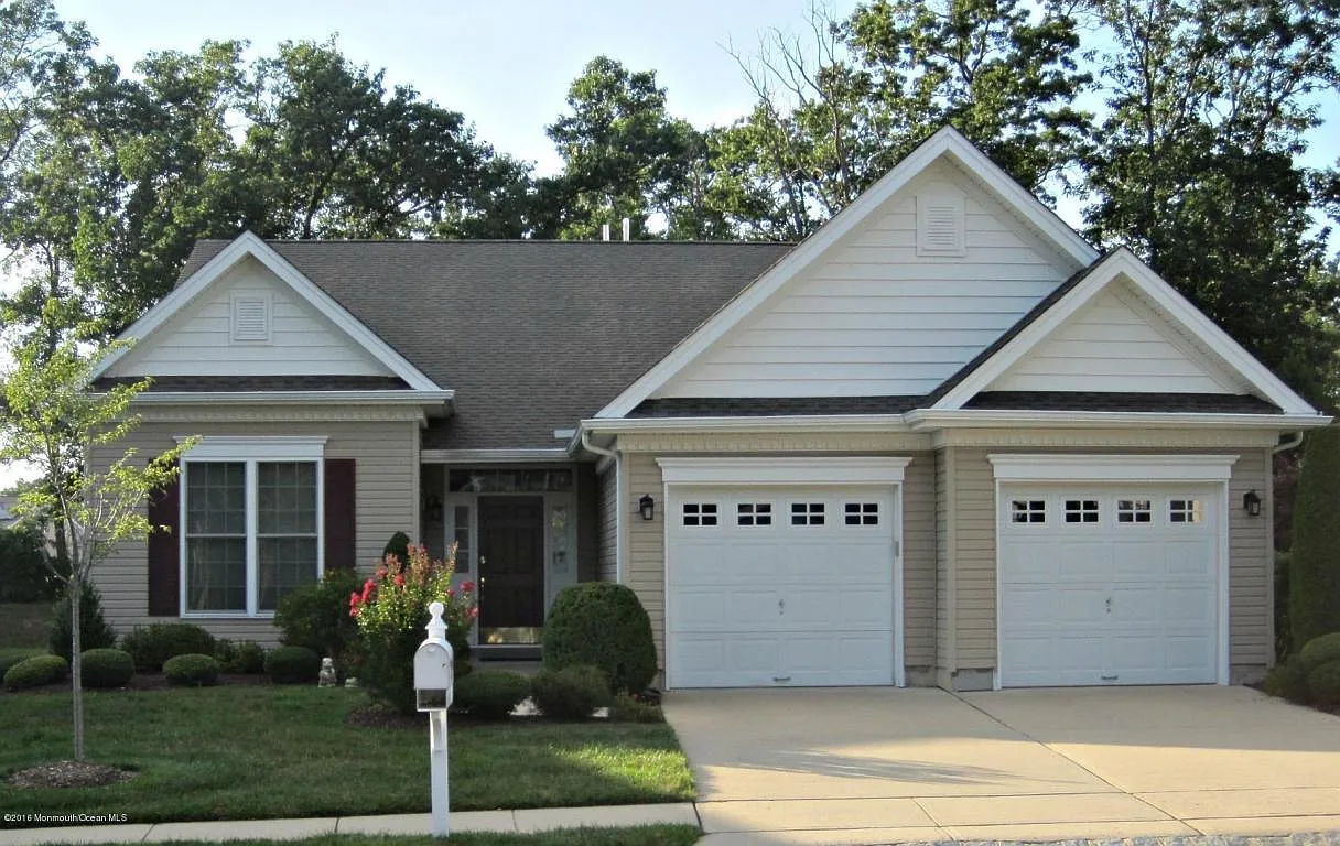 14 Bay Hill Rd photo 1