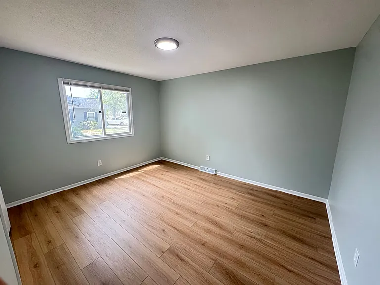 2150 Shangrai La Dr SE — Photo 11