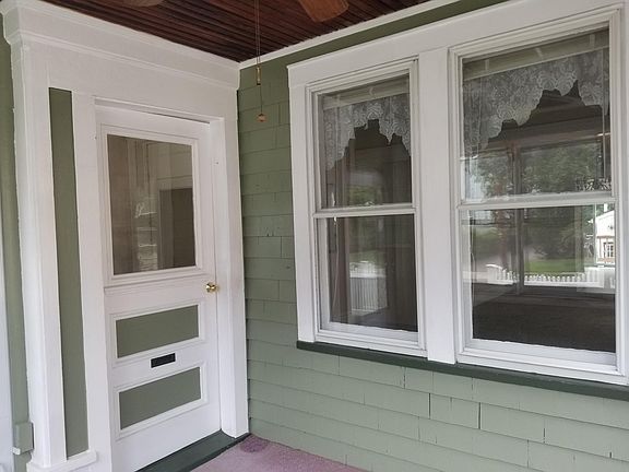2nd image of 33 Washburn Pl #33