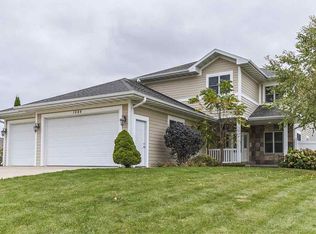 1566 Belle Plane Cir, Green Bay, WI 54313