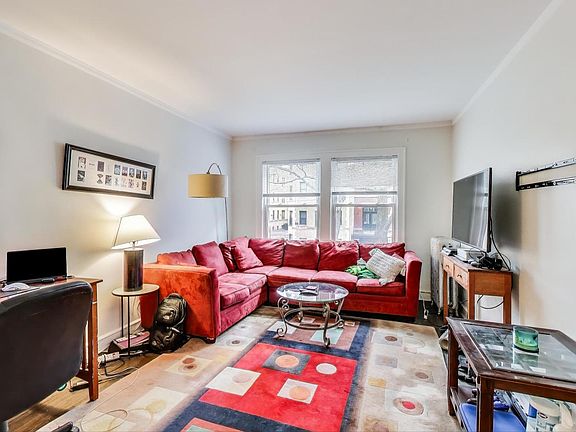 4th image of 2232 N Bissell St #1S