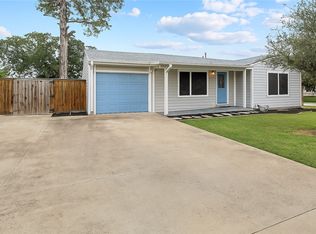 1017 Winding Rd, College Station, TX 77840