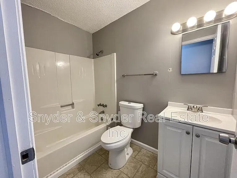 2605 Terrace Ave #10 — Photo 4