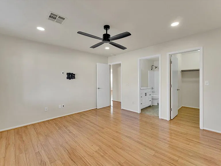 1072 Sky Rock Ct — Photo 9