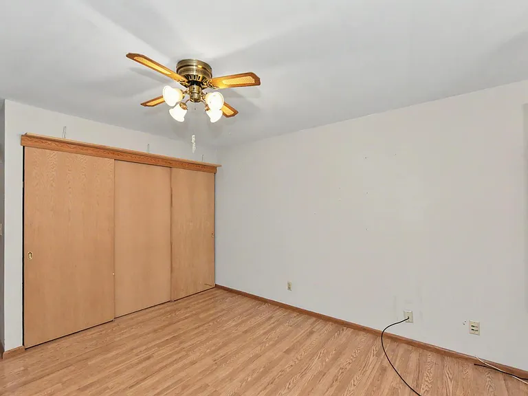 5700 W Wahner Ave #101 — Photo 4