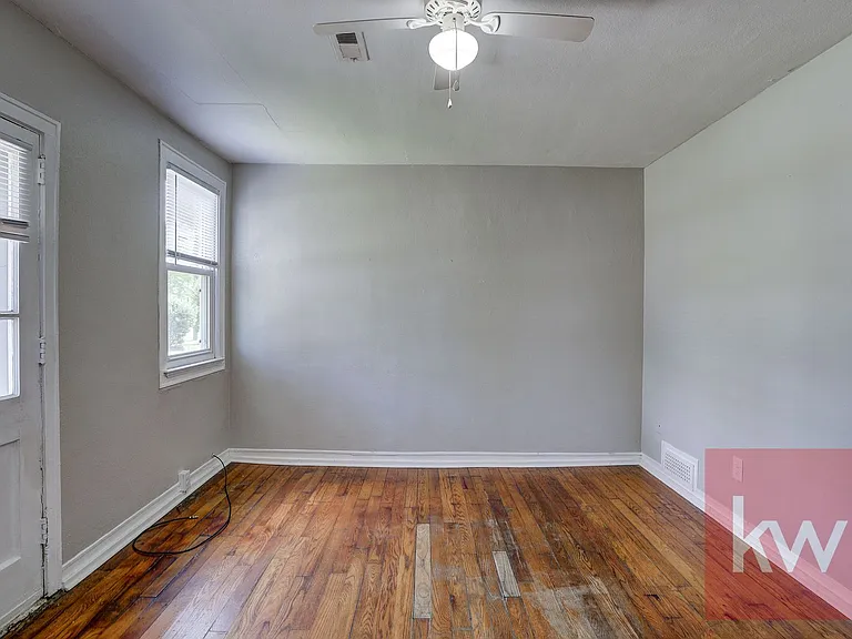 2025 Sherwood Rd — Photo 2