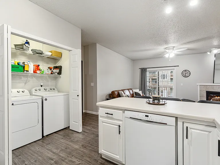80 Circle Dr #5 — Photo 13