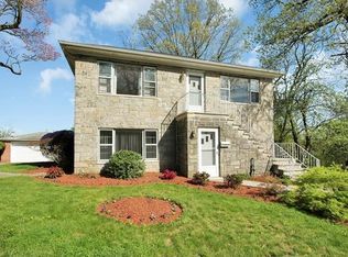 30 Winnebago Rd, Yonkers, NY 10710