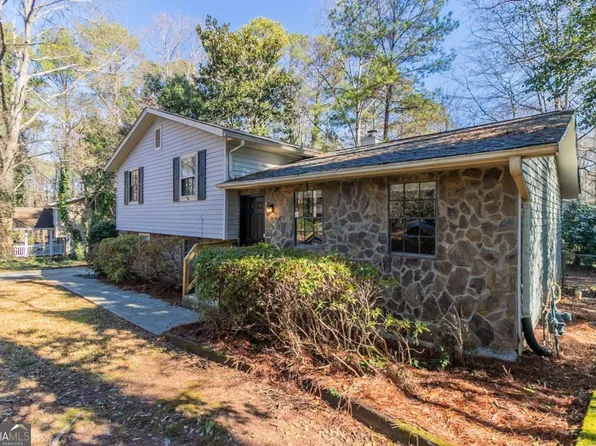 8652 Embrey Dr, Jonesboro, GA 30236