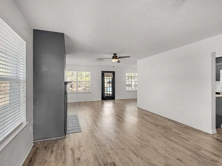 9756 Seafarers Way — Photo 3