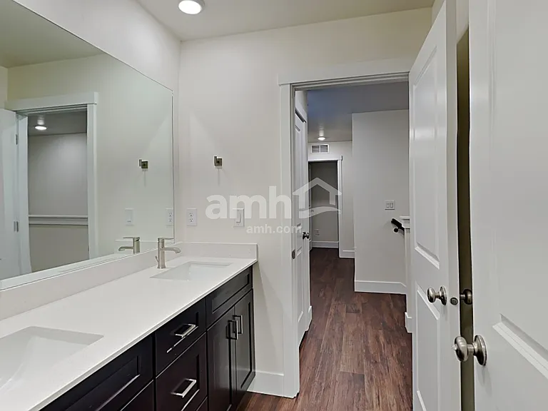 1271 E Ludlow Dr — Photo 15
