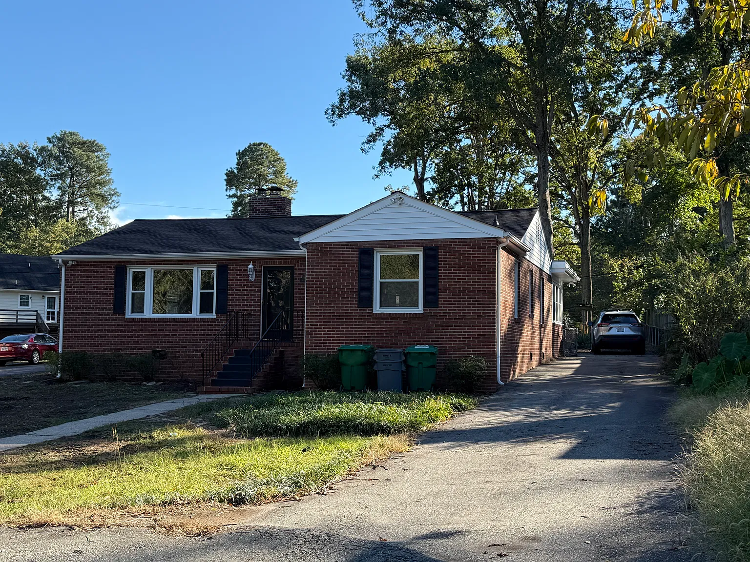 3 bed, 1.5 bath, 1800 sqft, $2,600 — Photo 1