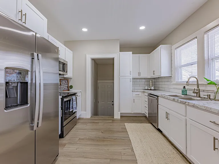 2727 Austin Ave — Photo 12