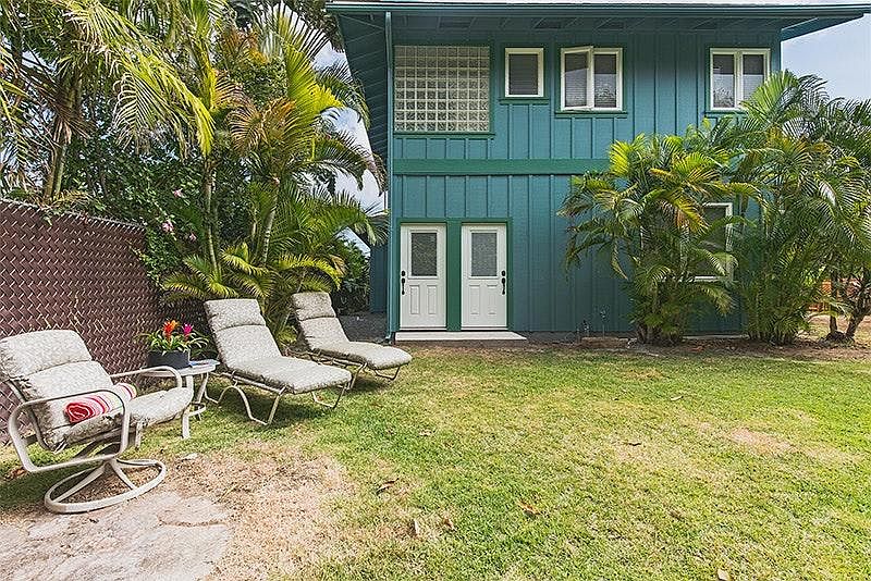 1st image of 979 Mokulua Dr APT A