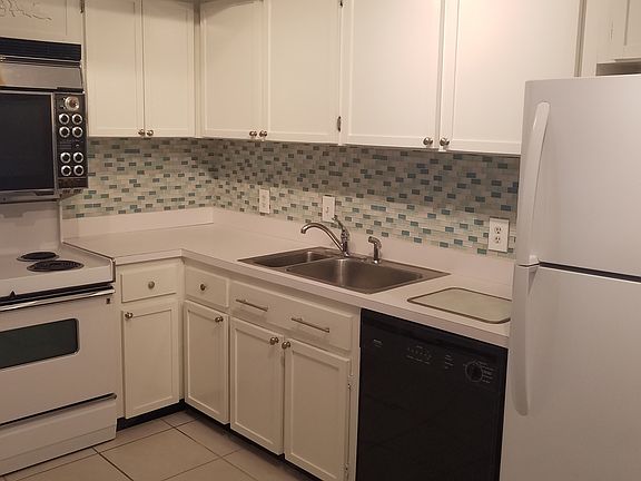 4th image of 7100 Sunshine Skyway Ln S APT 301