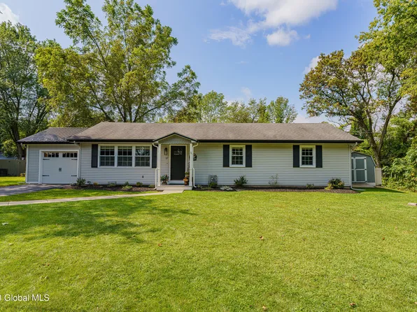 17 Windcrest Drive, Fort Edward, NY 12828