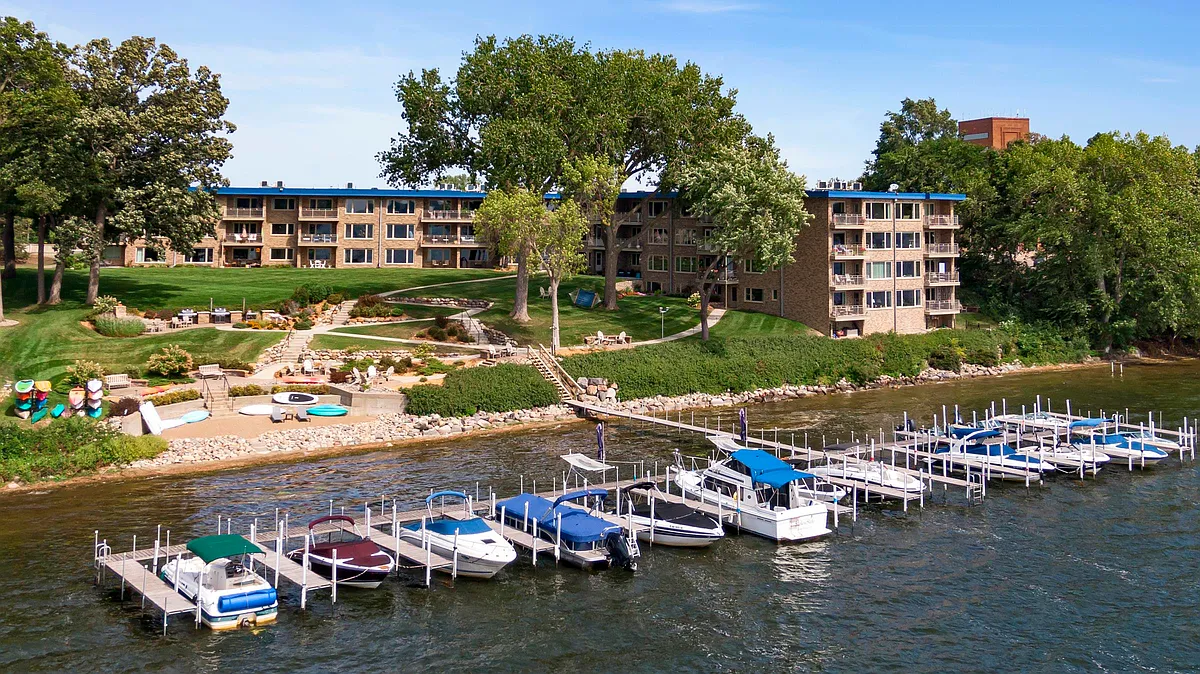 Building Photo - Minnetonka Edgewater