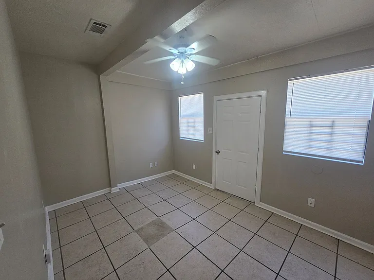 1313 Flood St — Photo 9