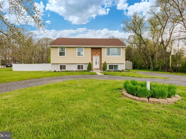 359 Blackwood Ave, Franklinville, NJ 08322